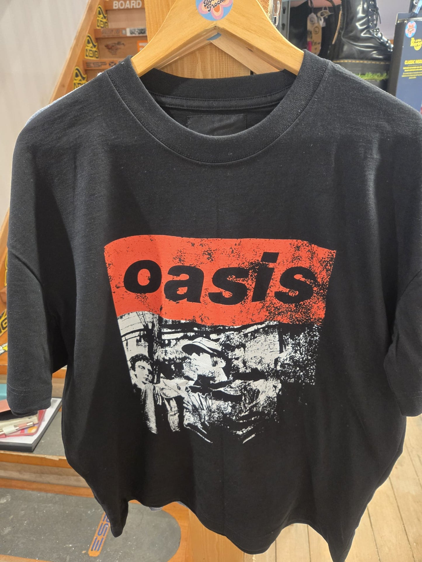 Oasis Graphic Tee