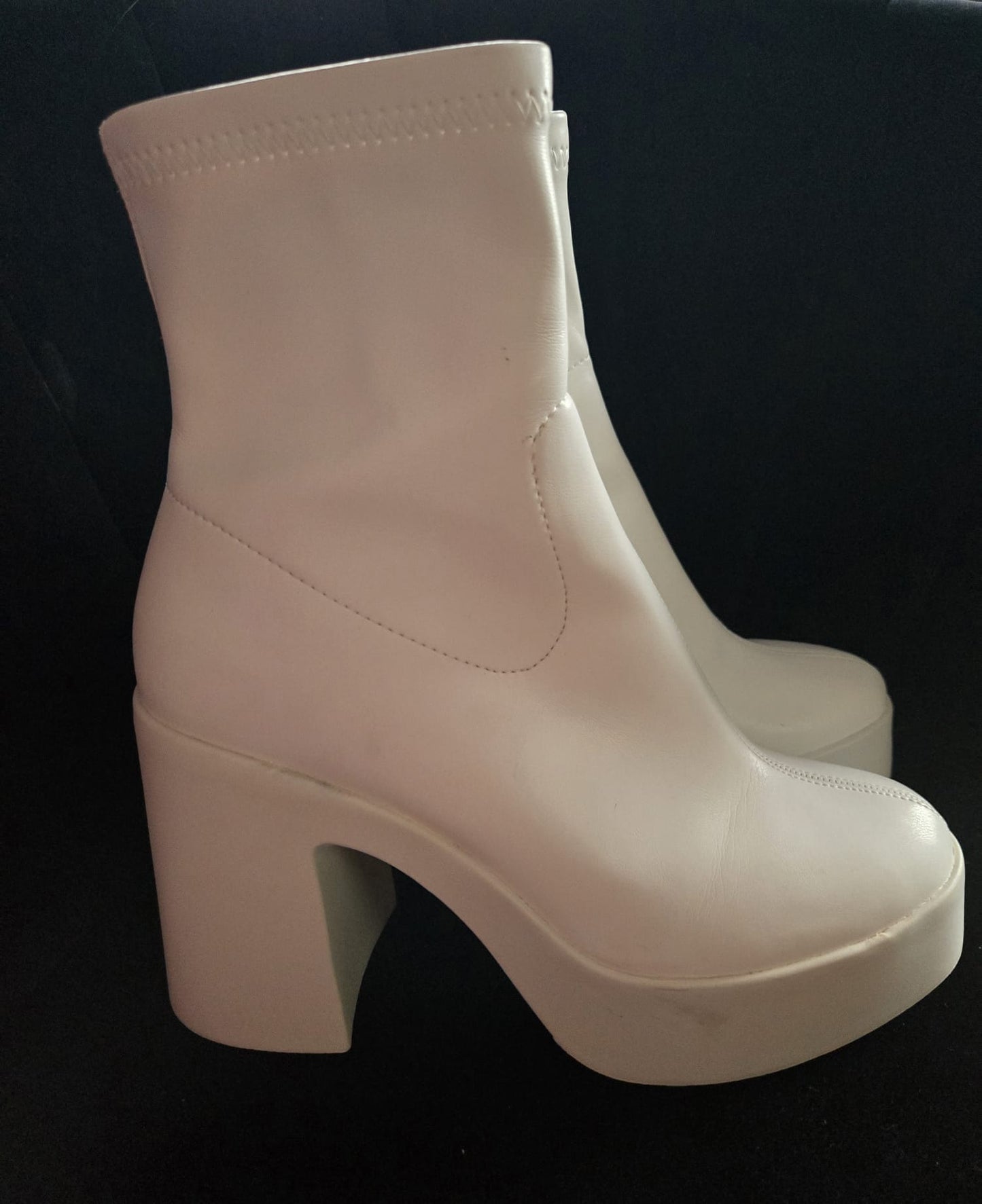 White GOGO Boots