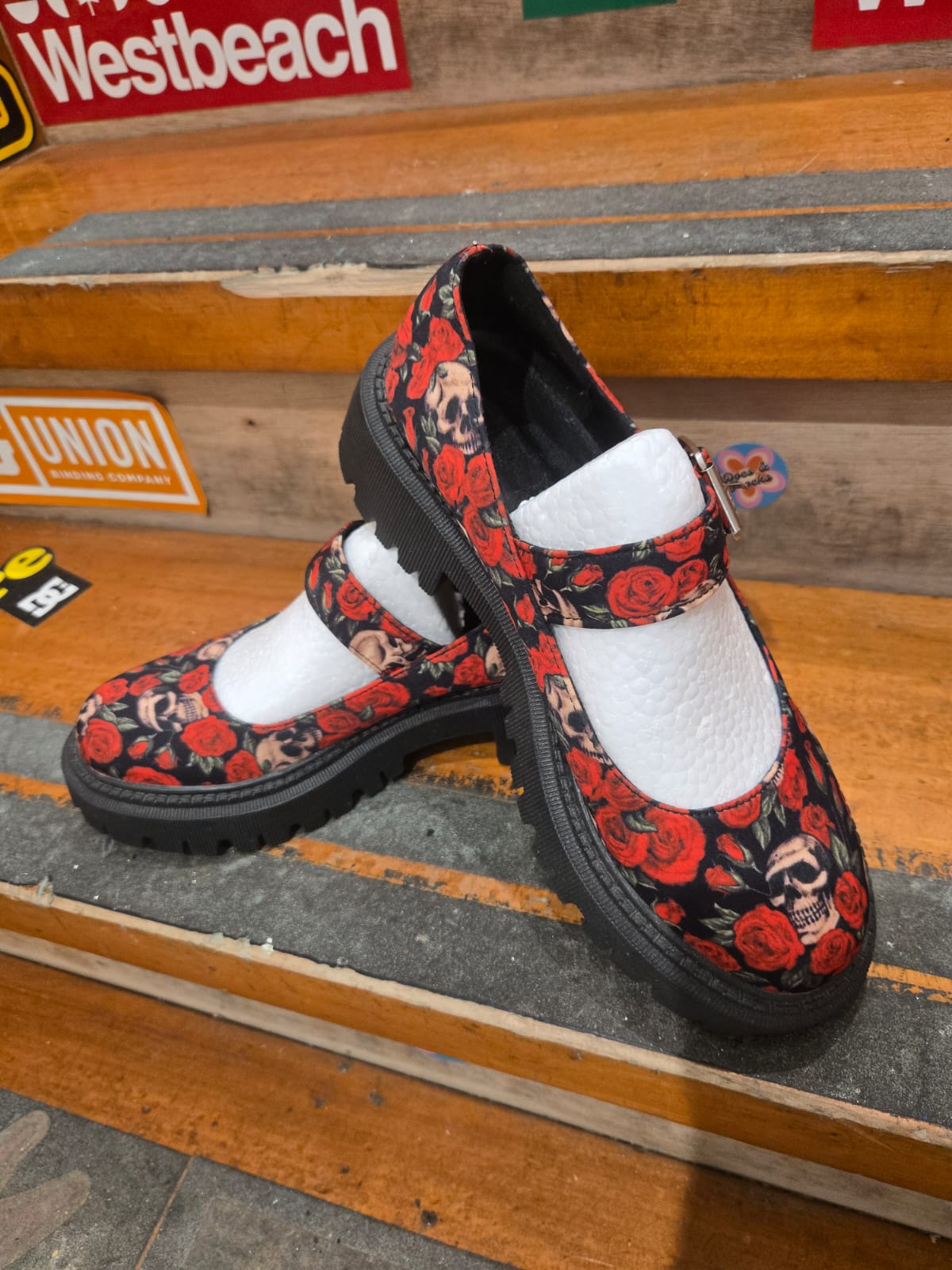 Unbranded Skulls and Roses Shoe