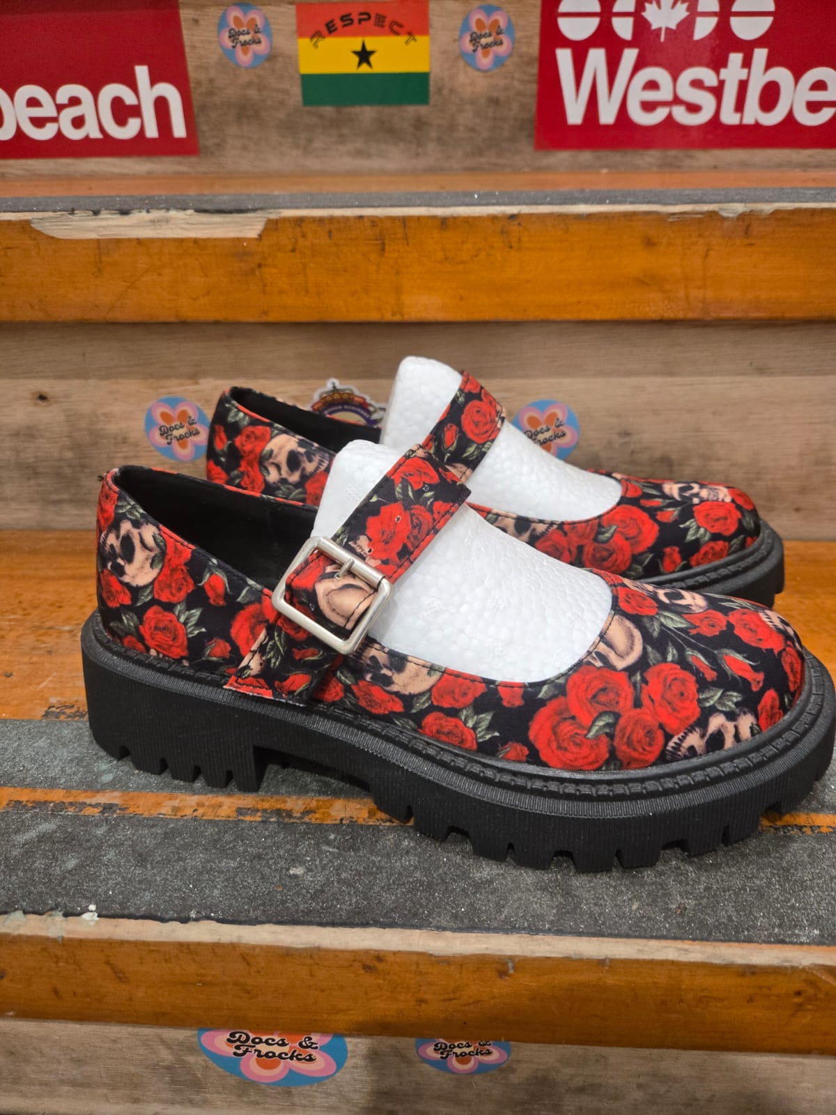 Unbranded Skulls and Roses Shoe