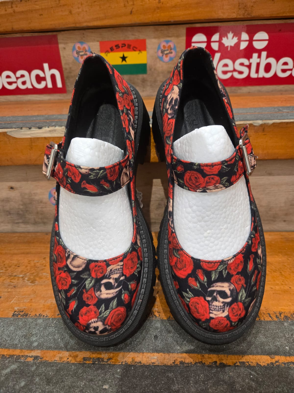 Unbranded Skulls and Roses Shoe