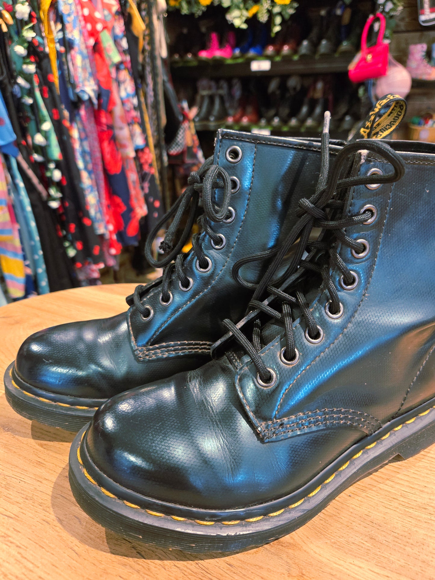 Metallic green Docs