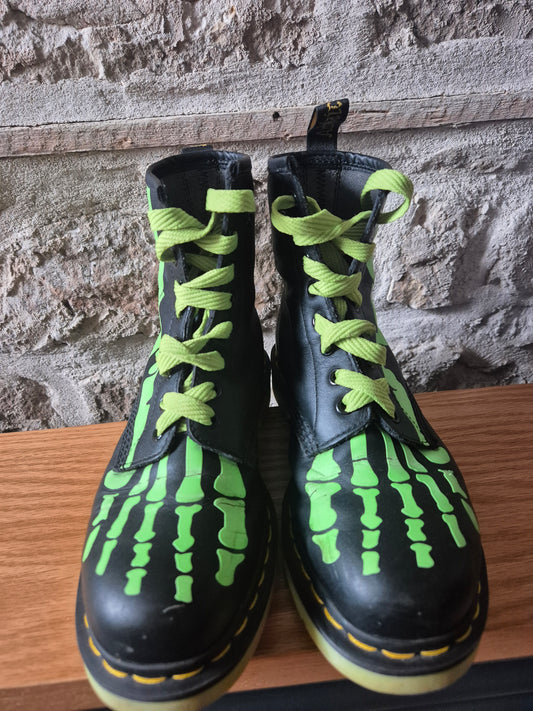 Skelly boots glow in the dark
