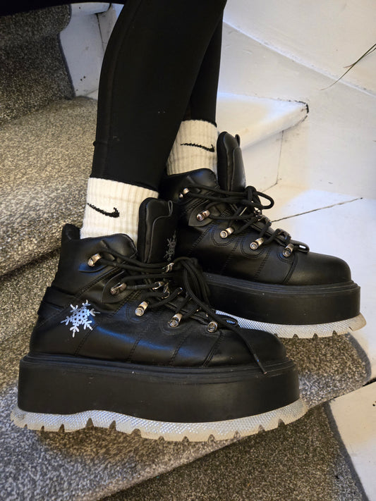 Platform boots