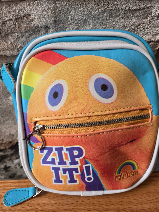 Zippy handbag