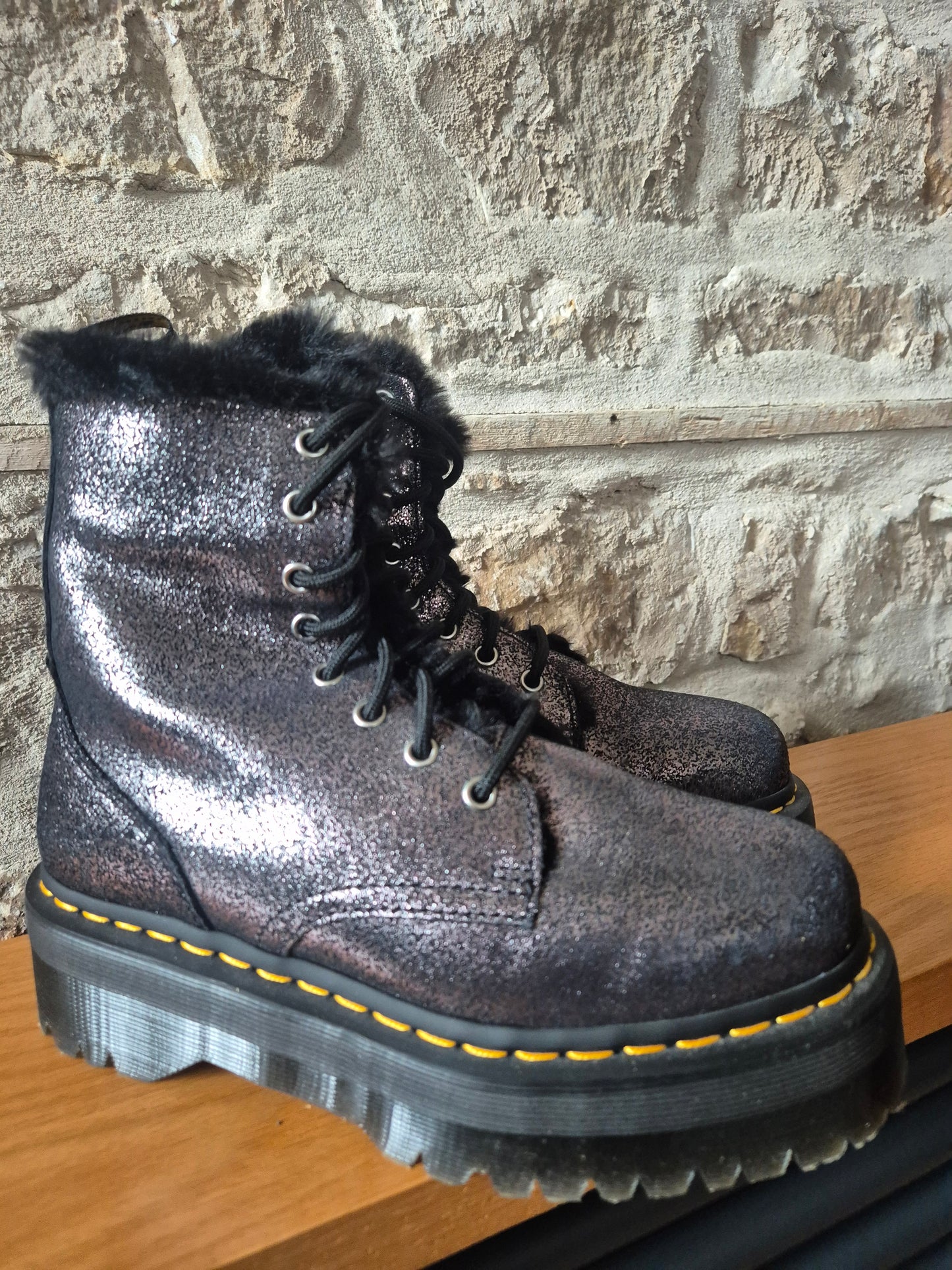 Platform sparkly fur-lined