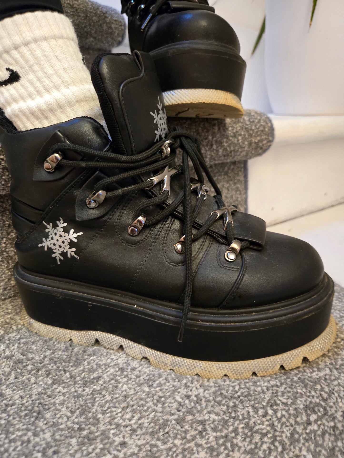 Platform boots