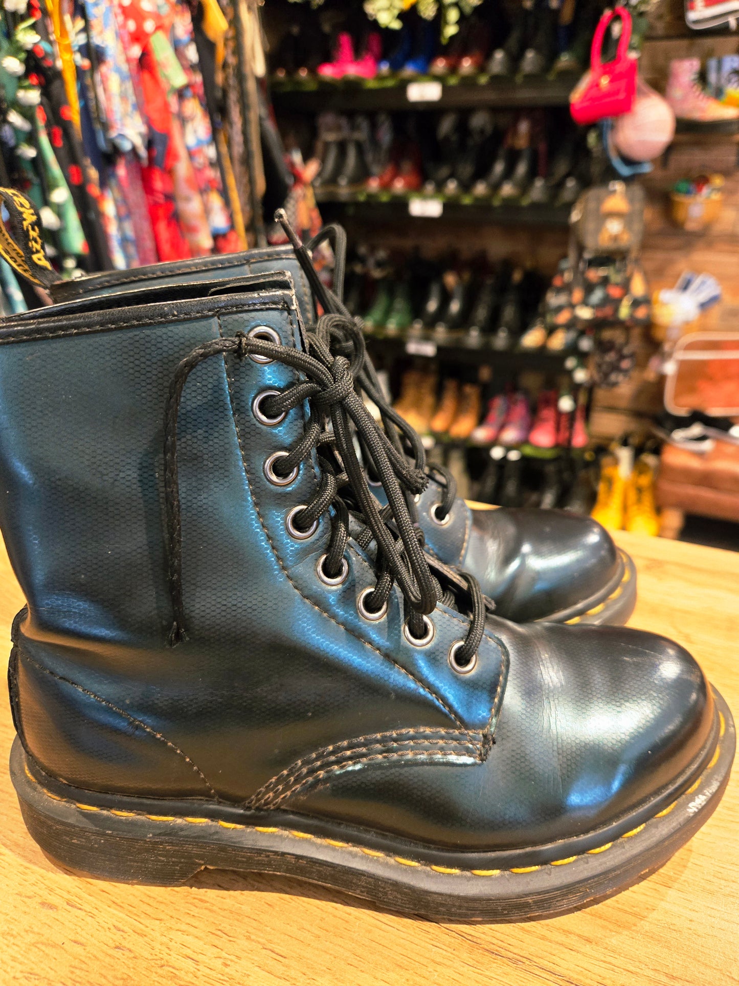 Metallic green Docs